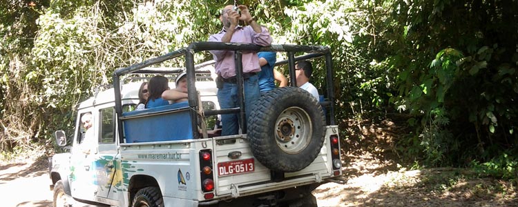 Passeio de Jeep para Castelhanos